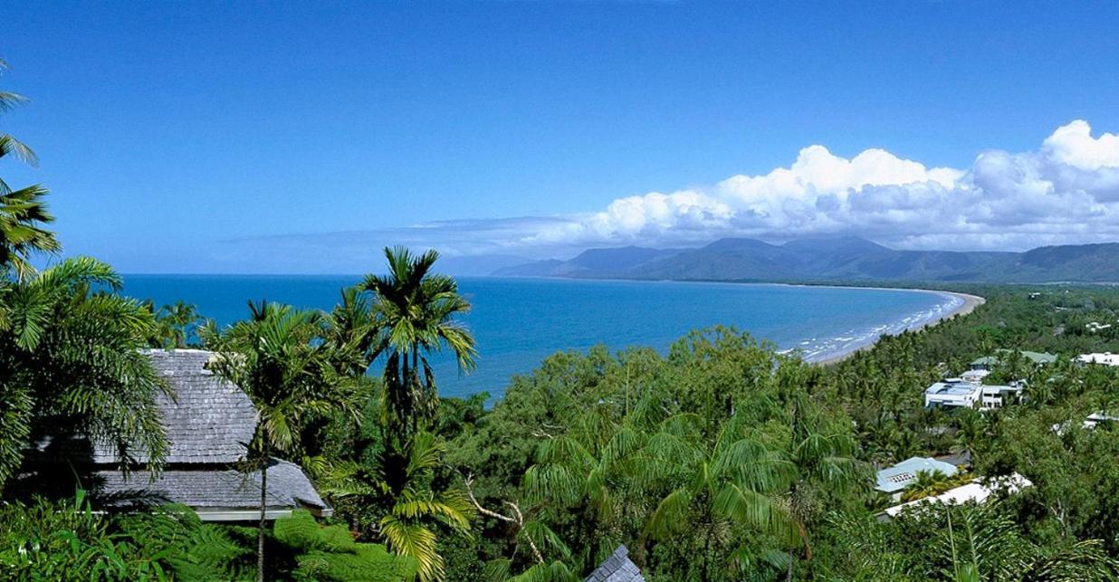 Villa Empat Puluh Dua Port Douglas Exterior foto