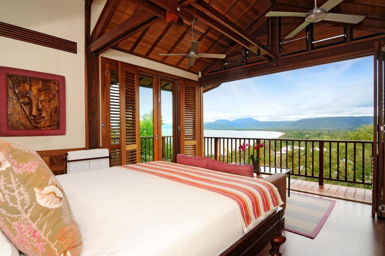 Villa Empat Puluh Dua Port Douglas Exterior foto